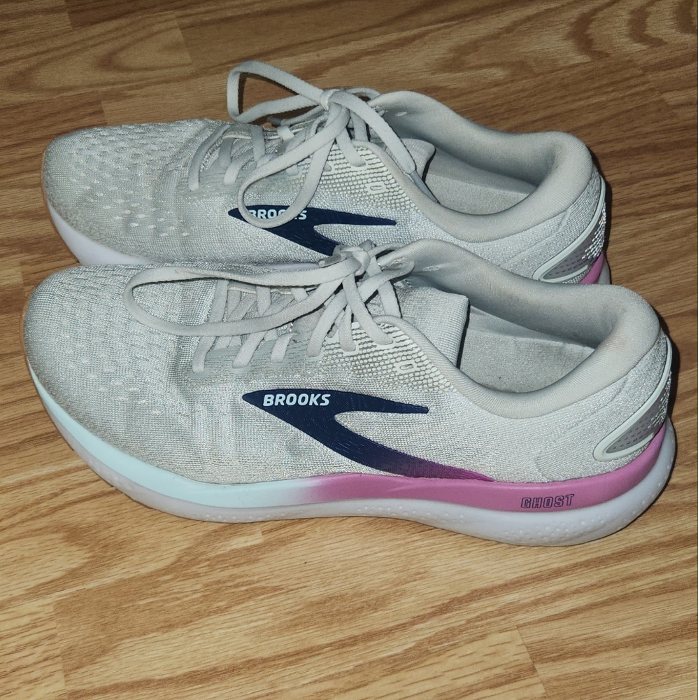 Womens Brooks Ghost 16